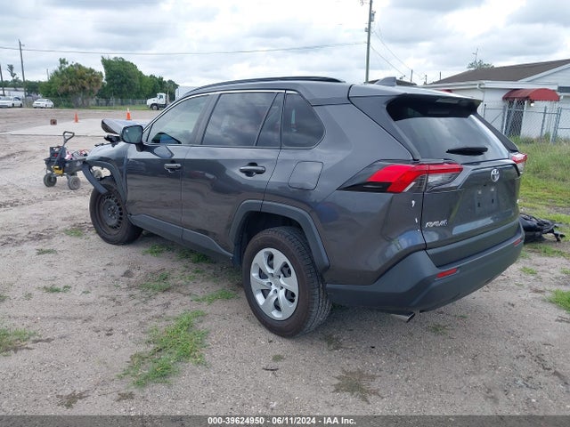Toyota RAV4 LE 2019 JTMH1RFV6KJ015980 Image 3