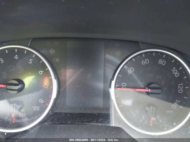 Toyota RAV4 LE 2019 JTMH1RFV6KJ015980 Image 7