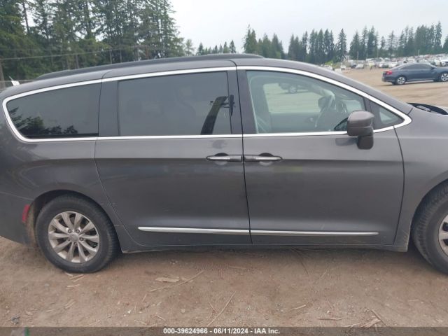 2C4RC1BGXHR576050 Chrysler Pacifica Touring-l