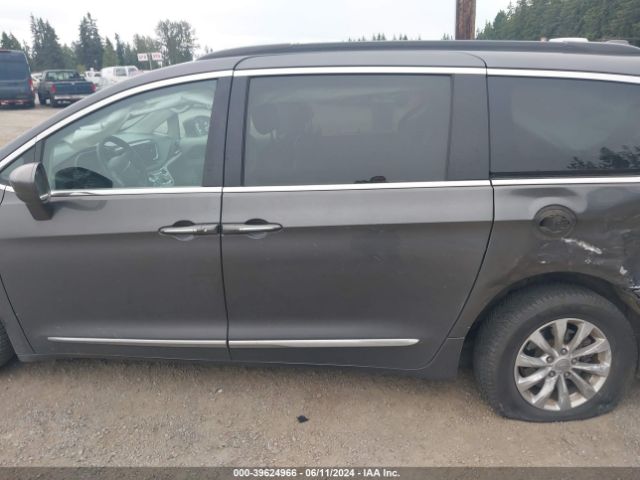 2C4RC1BGXHR576050 Chrysler Pacifica Touring-l