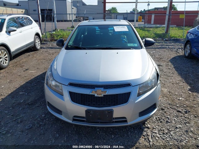 Chevrolet Cruze Ls Auto 2014 1G1PA5SG2E7451019 Image 13