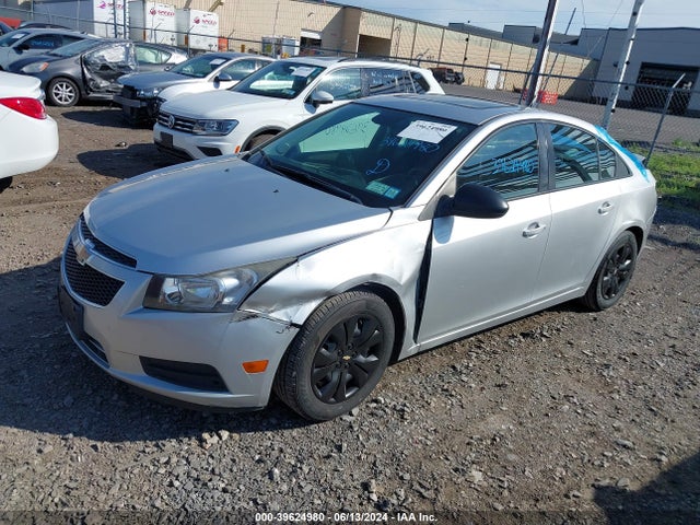 Chevrolet Cruze Ls Auto 2014 1G1PA5SG2E7451019 Image 2