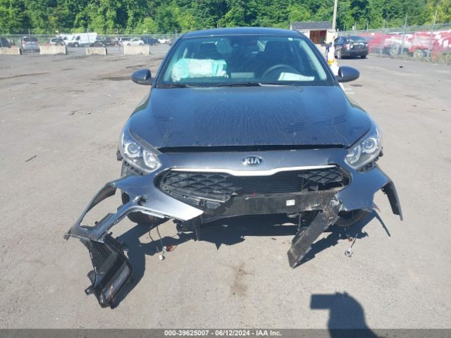 3KPF24AD7ME404536 KIA Forte Lxs