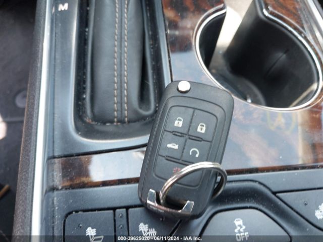 2G1125S31E9174698 Chevrolet Impala 2lt