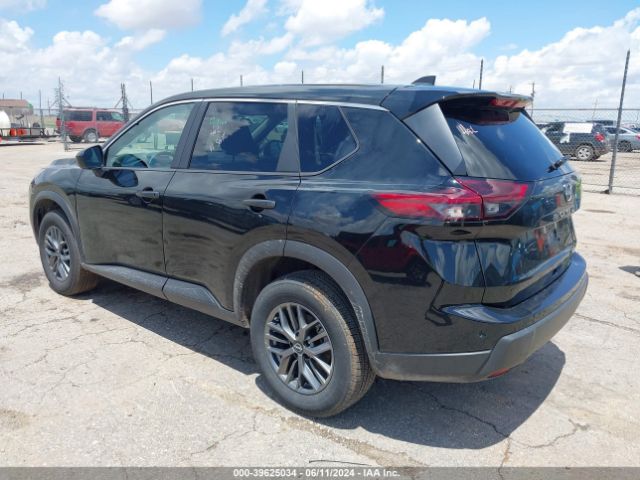 5N1BT3AA1RC676828 Nissan Rogue S Fwd