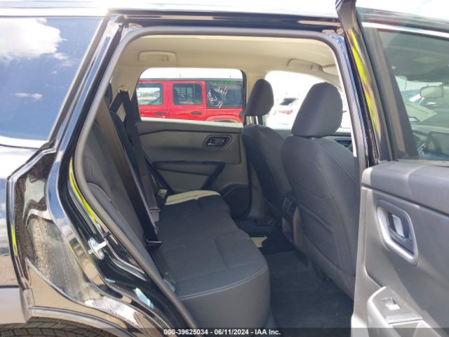 5N1BT3AA1RC676828 Nissan Rogue S Fwd