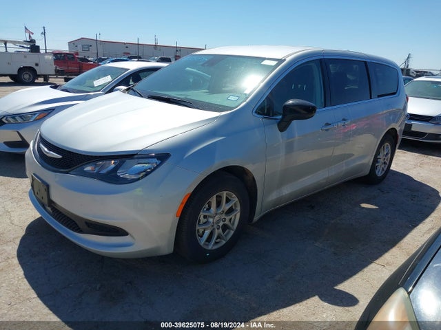 2C4RC1CG9RR136336 Chrysler Voyager Lx