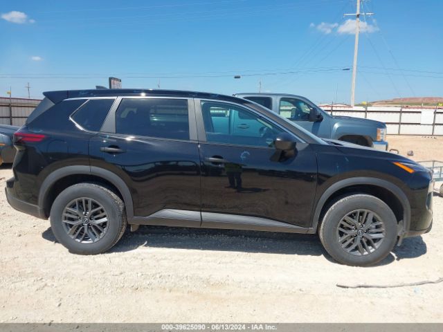 5N1BT3AA4RC710521 Nissan Rogue S Fwd