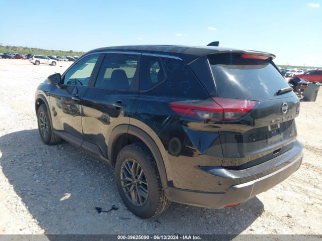 5N1BT3AA4RC710521 Nissan Rogue S Fwd