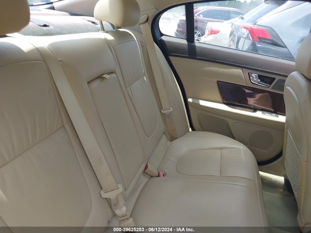 2009 JAGUAR XF SAJWA05B69HR09717 Photo 7