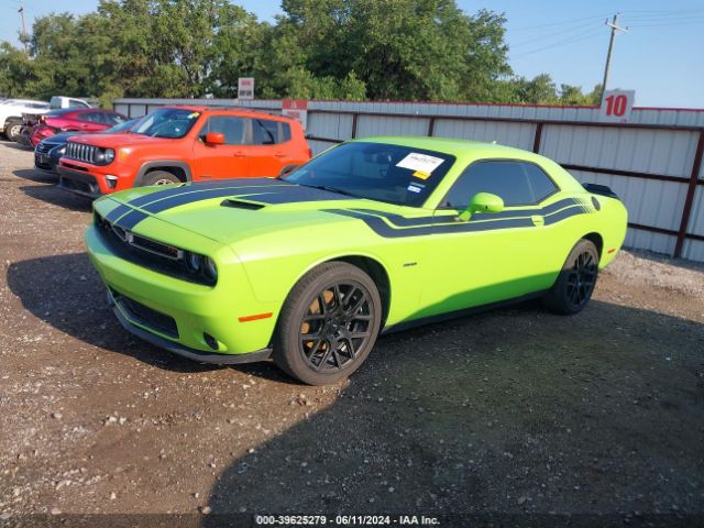 2C3CDZAT7FH775452 Dodge Challenger R/t