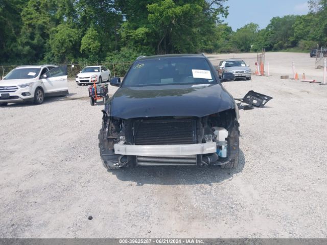 WA1JCCFS5HR005413 Audi Q3 2.0t Premium
