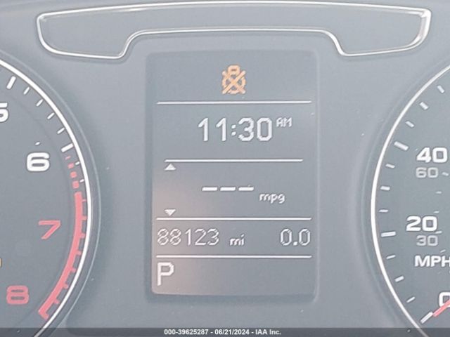 WA1JCCFS5HR005413 Audi Q3 2.0t Premium
