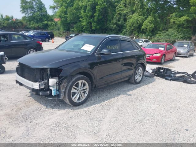 WA1JCCFS5HR005413 Audi Q3 2.0t Premium