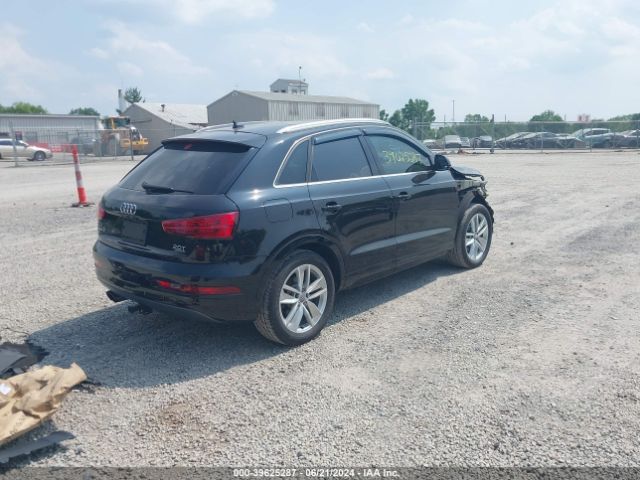 WA1JCCFS5HR005413 Audi Q3 2.0t Premium