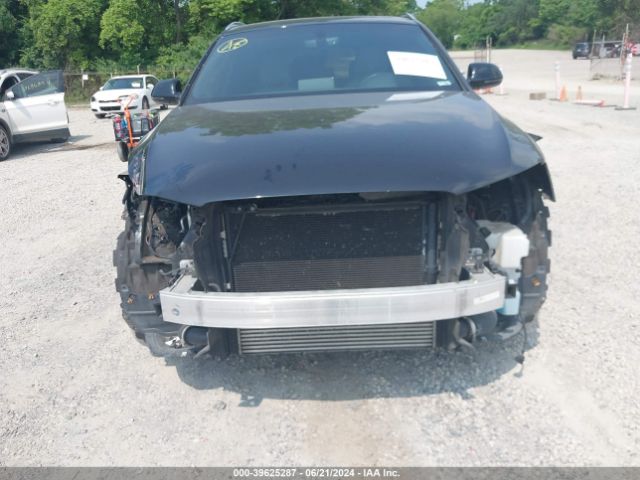 WA1JCCFS5HR005413 Audi Q3 2.0t Premium