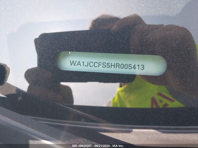 WA1JCCFS5HR005413 Audi Q3 2.0t Premium