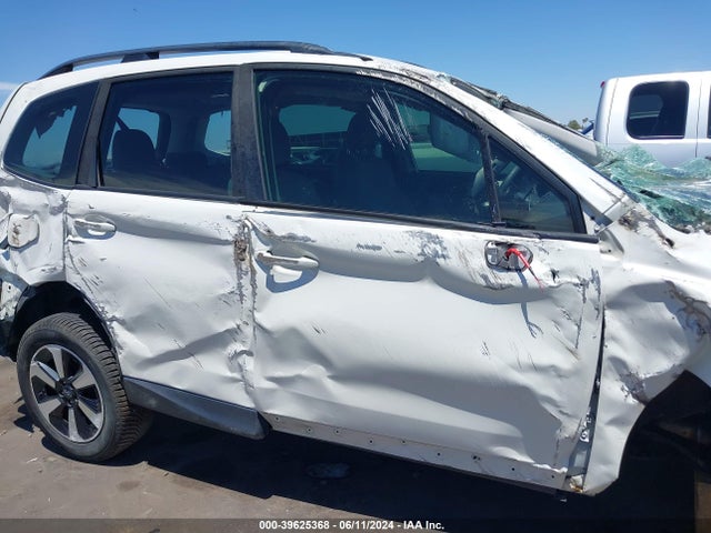 Subaru Forester 2.5i 2017 JF2SJABC5HH552675 Image 14