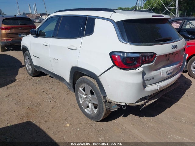 Jeep Compass Latitude 4x4 2022 3C4NJDBBXNT183099 Image 3