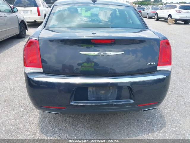 2C3CCAAG2FH931923 Chrysler 300 Limited