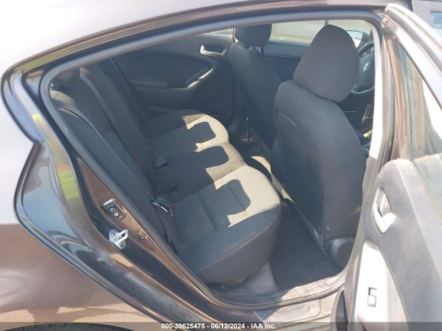 3KPFK4A75HE158621 KIA FORTE LX