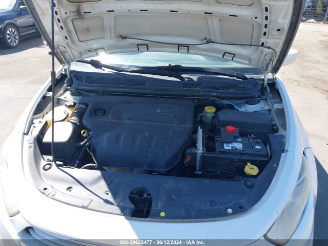 1C3CDFAA8FD144722 Dodge DART SE