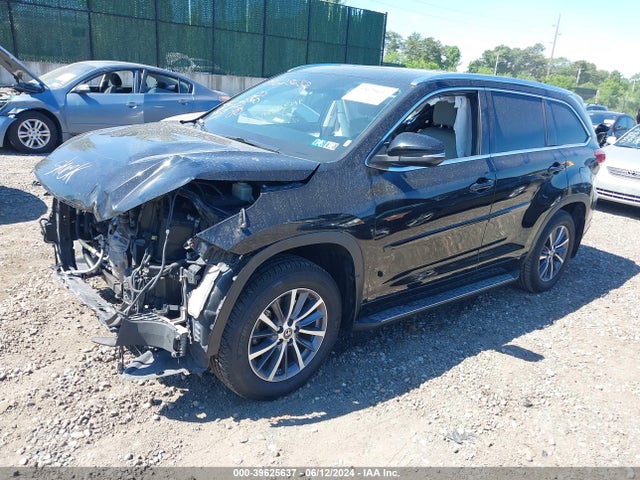 Toyota Highlander Xle 2017 5TDJZRFH2HS365719 Image 2