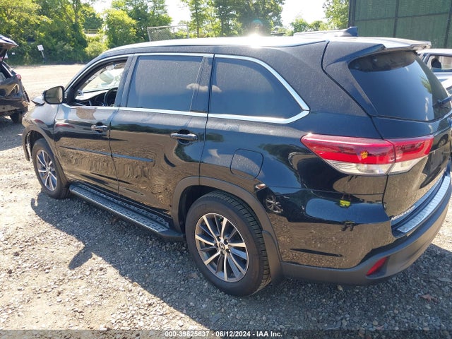 Toyota Highlander Xle 2017 5TDJZRFH2HS365719 Image 3