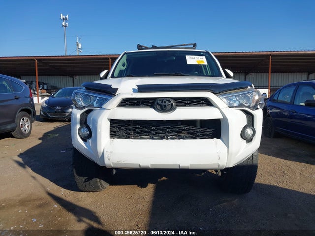 Toyota 4RUNNER SR5 2014 JTEBU5JRXE5196672 Image 6