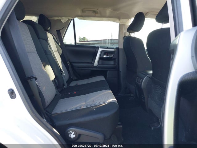 Toyota 4RUNNER SR5 2014 JTEBU5JRXE5196672 Image 8