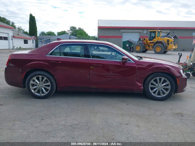 Chrysler 300 Anniversary Edition 2016 2C3CCARG3GH321289 Image 13