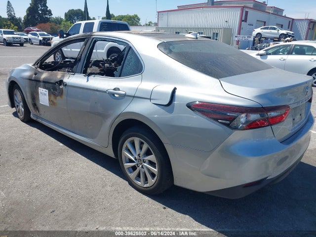 Toyota CAMRY LE 2021 4T1C11AK2MU436956 Image 3