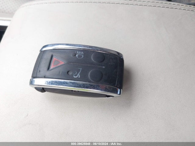 2012 JAGUAR XF SAJWA0JCXCMS42762 Photo 10