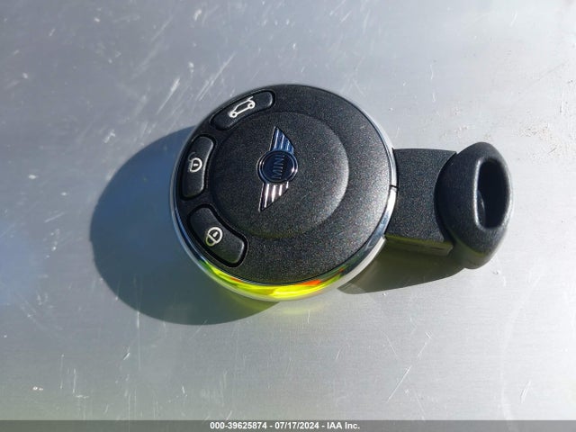 2010 MINI COOPER S WMWMF7C53ATZ72740 Photo 10