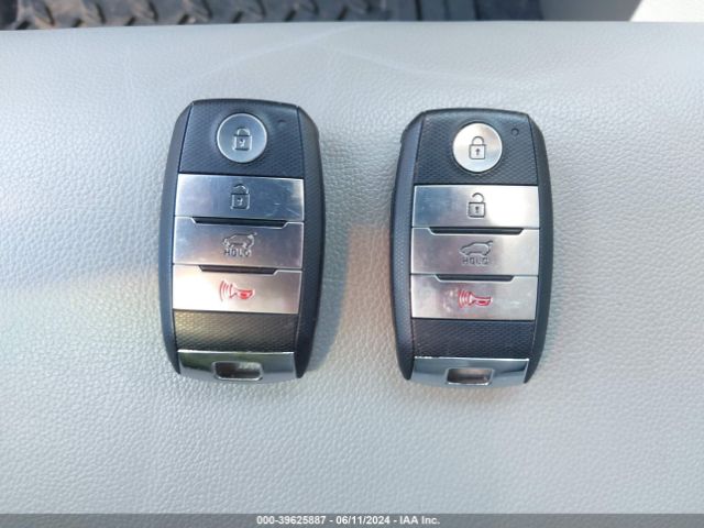 KNDPNCACXH7149710 KIA Sportage Ex