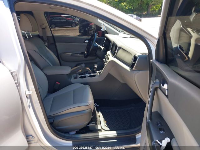 KNDPNCACXH7149710 KIA Sportage Ex