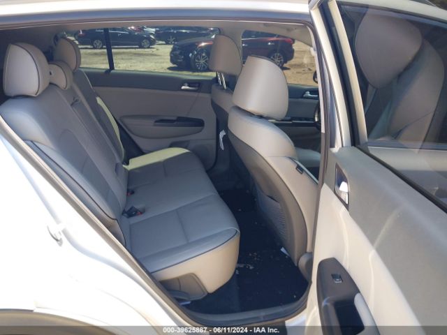 KNDPNCACXH7149710 KIA Sportage Ex
