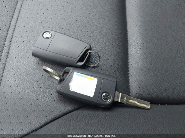 3VW217AU8FM005188 Volkswagen Golf Tsi Se 4-door