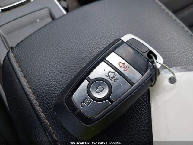 3FA6P0H76JR132971 Ford FUSION SE