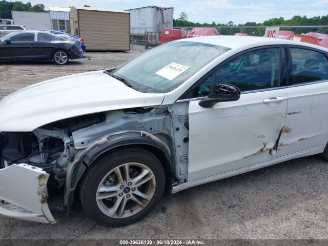 3FA6P0H76JR132971 Ford FUSION SE