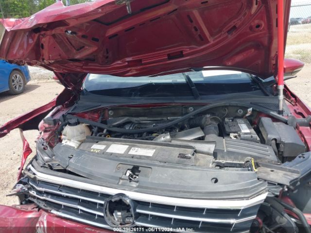 1VWAA7A33JC048964 Volkswagen Passat 2.0t R-line/2.0t S