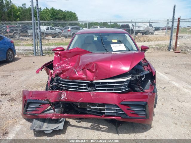 1VWAA7A33JC048964 Volkswagen Passat 2.0t R-line/2.0t S