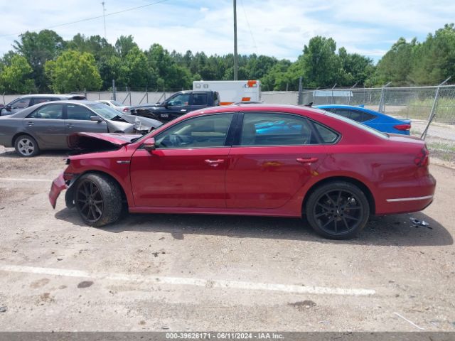 1VWAA7A33JC048964 Volkswagen Passat 2.0t R-line/2.0t S
