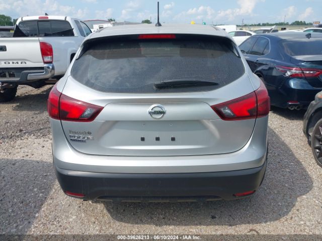 JN1BJ1CP8JW160164 Nissan Rogue Sport S