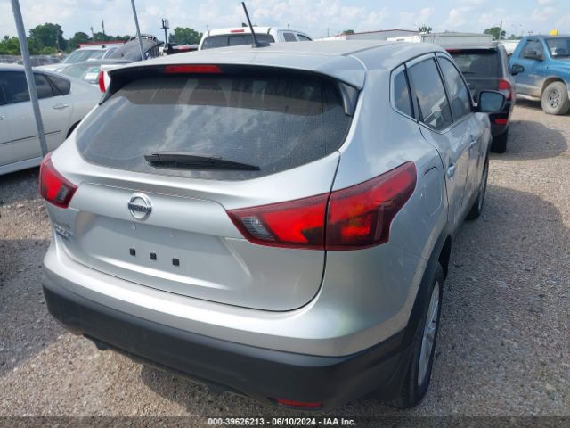 JN1BJ1CP8JW160164 Nissan Rogue Sport S