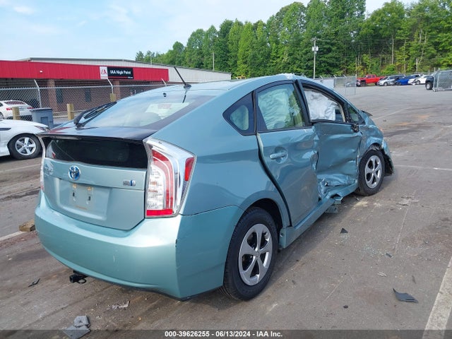 Toyota Prius Two 2015 JTDKN3DUXF1963337 Image 4