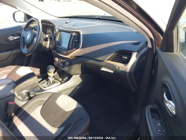 1C4PJLCB6EW172418 Jeep Cherokee Latitude