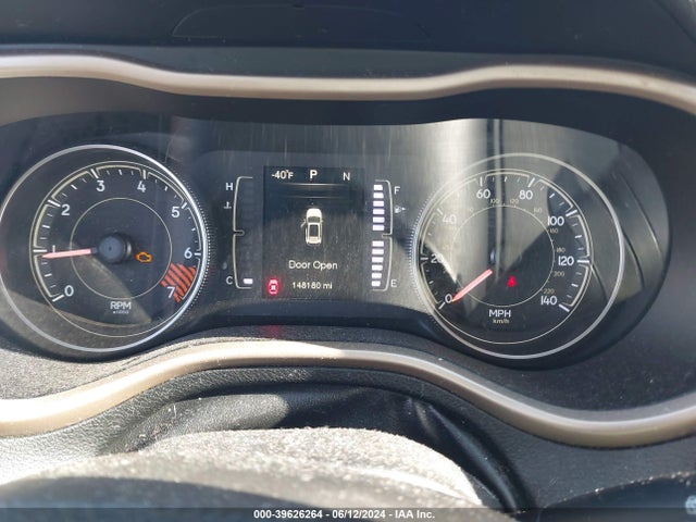1C4PJLCB6EW172418 Jeep Cherokee Latitude