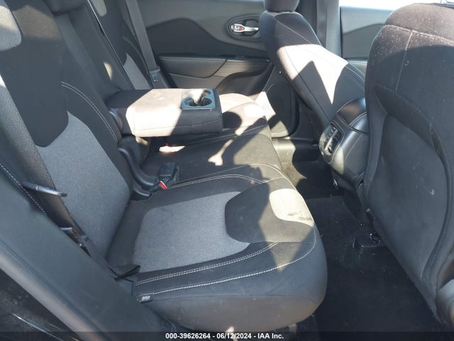 1C4PJLCB6EW172418 Jeep Cherokee Latitude