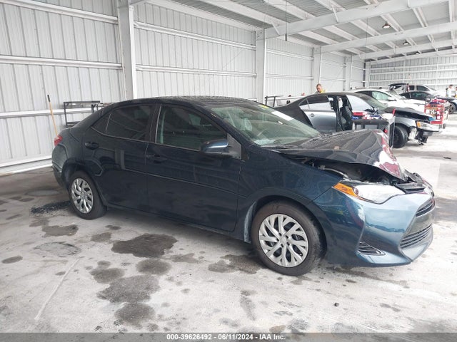 Toyota COROLLA LE 2018 2T1BURHE8JC038911 Image 13